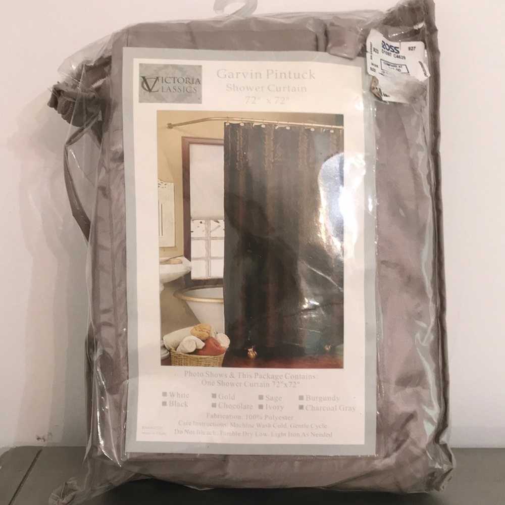 Victoria Classics Garvin Pintuck Shower Curtain 72”x72”